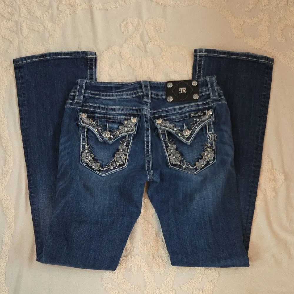 Miss Me Bootcut Jeans Thick White Stitch Bling Pockets Rhinestone Mid Rise - Picture 2 of 6